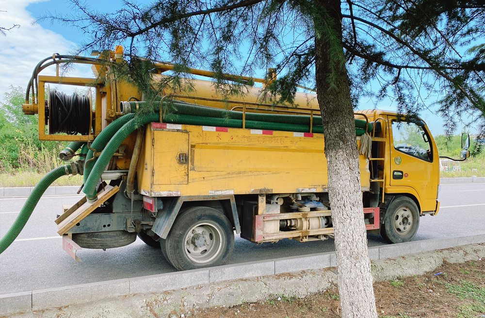 283摄山星城观梅清洗抽粪车